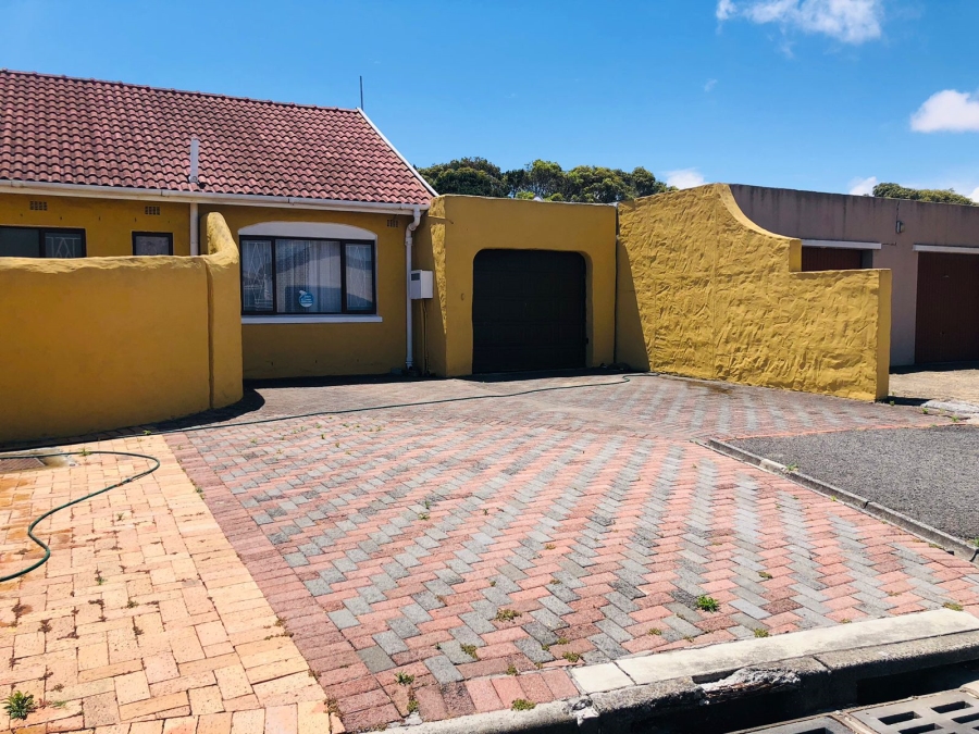 To Let 5 Bedroom Property for Rent in Wetton Western Cape